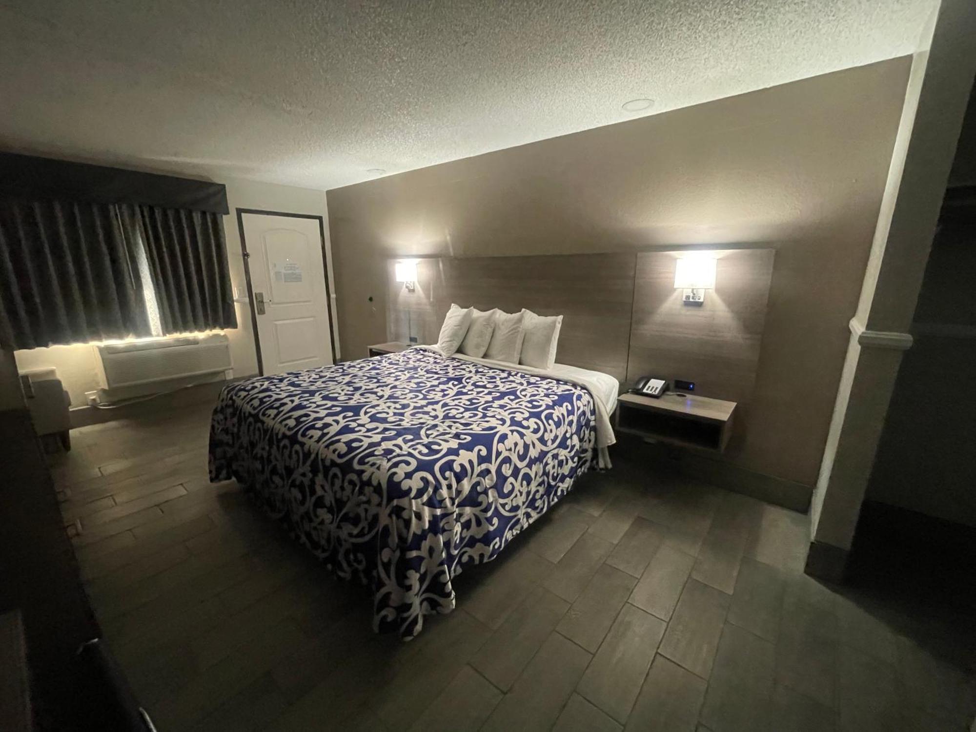Simplestay Suites - Downtown Сан-Бернардіно Екстер'єр фото